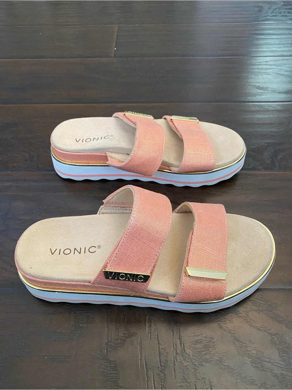 Vionic hard buckle platform sandals women’s size 7